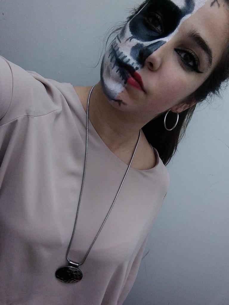 Mariamartinezmd's tweet photo. Gran Halloween en @YastClubOficial . ¡GANAS DE LA SEGUNDA! https://t.co/GpHq4DQOmZ