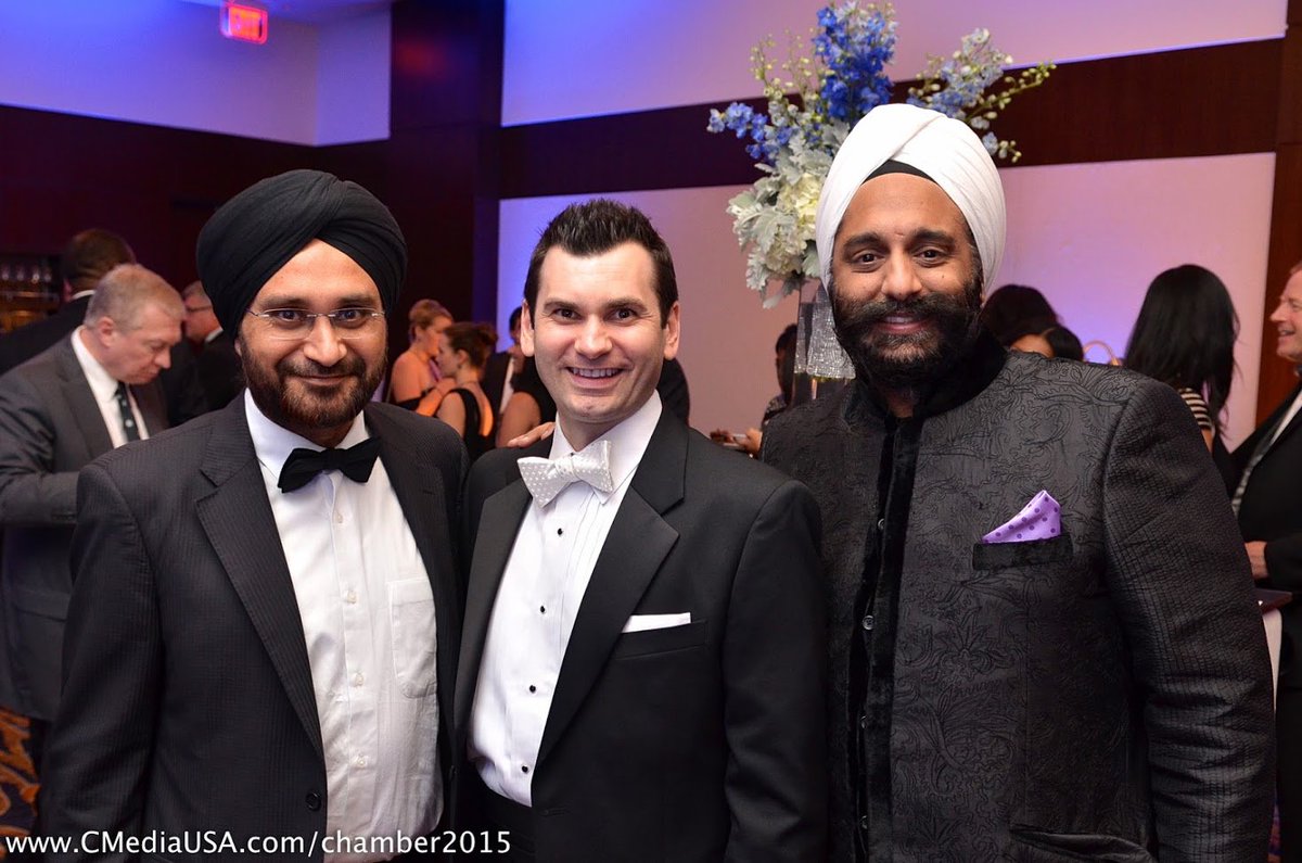 beresniovas's tweet photo. 2015 @dcchamber Choice Awards Gala. #DCChamberGala #DCChamber https://t.co/3EDFtZ7Us5