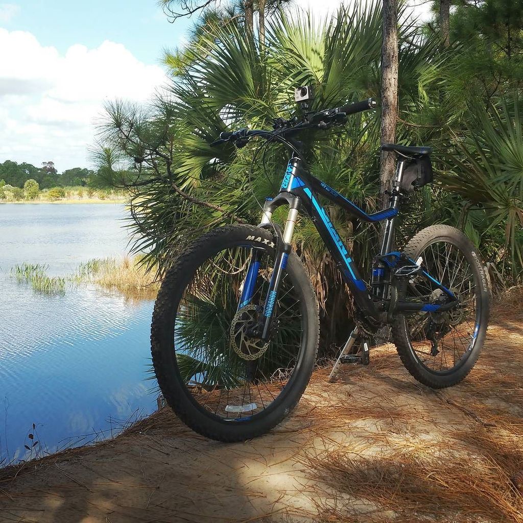 JimKosinski's tweet photo. Got to hate riding in #florida #mountainbiking #biking #giant #stance2 #samsungnote4 #mapm… https://t.co/oQiuUU5tqZ https://t.co/OvhzuKgjpv