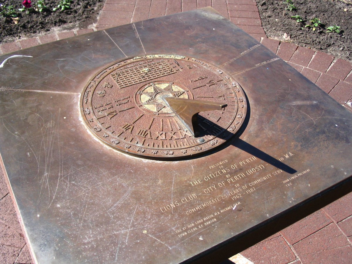 BulovaWatchesSA's tweet photo. #DidYouKnow that the sundial is the oldest known device for telling time? Find out more: https://t.co/ZVdaM0k4zh https://t.co/ZmMFVY8bEk