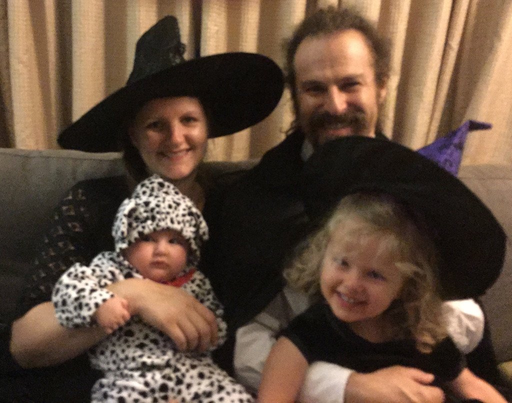 Samproof's tweet photo. Dad Builds Epic Mech Warrior Baby Carrier For #Halloween. #costumes #kids #cute https://t.co/A1b8DEpCu6 https://t.co/drwREQCj0r
