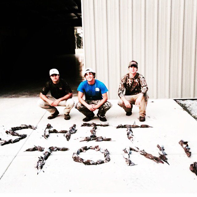 ducklessoutdoor's tweet photo. West Tennessee dove hunt! #dove #ducklessoutdoors #mossyoak #hunting #westTN https://t.co/7f0N8AZLxU