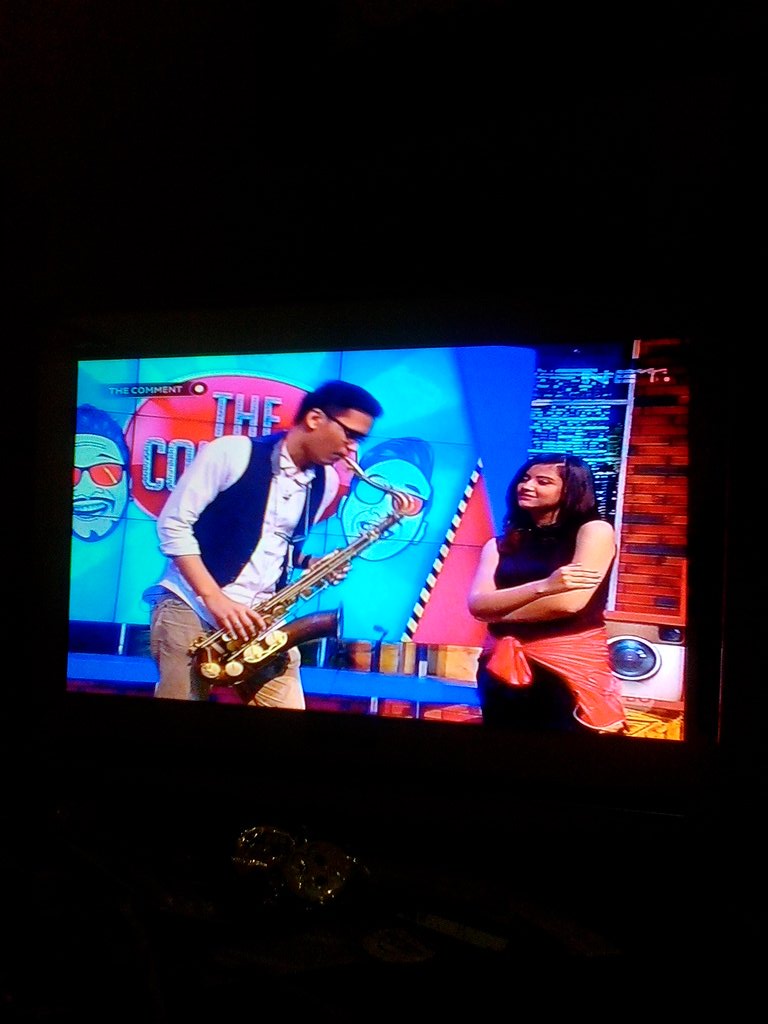 Putriintan_K's tweet photo. @Kaiaaa23 @TheComment_NET @yhiyie23__ @andinirifaisya cantik banget #KAIAOnTheComment https://t.co/0r4wfrlkOv