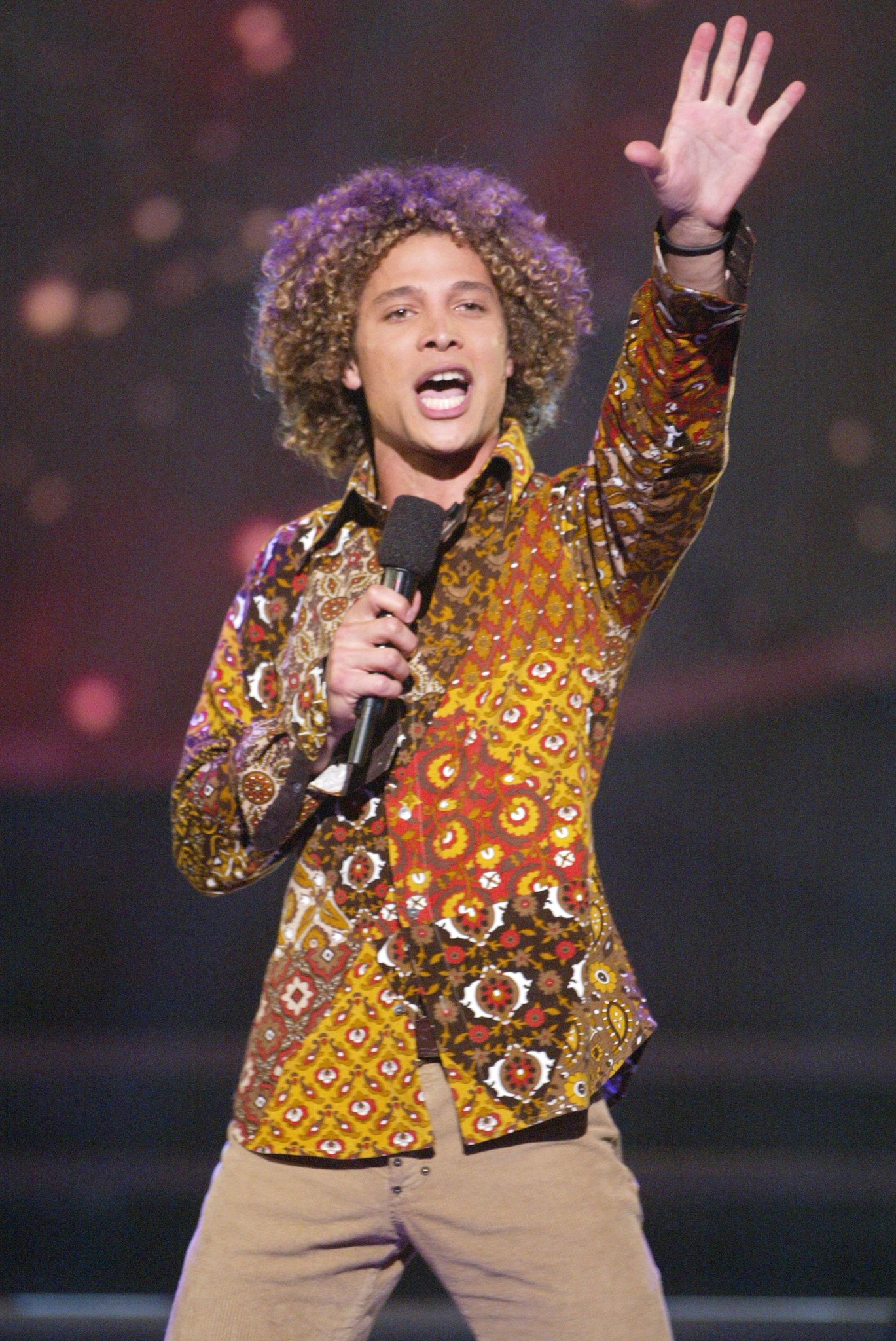 10/28: Happy 37th Birthday 2 singer/actor Justin Guarini! Fave=American Idol +hosting!  