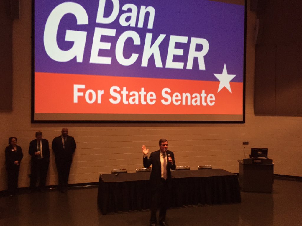 dangecker's tweet photo. . @MarkWarner at @VCU student rally in support of Dan! #GeckerforVASenate #GOTV https://t.co/AgzzQfMSbj
