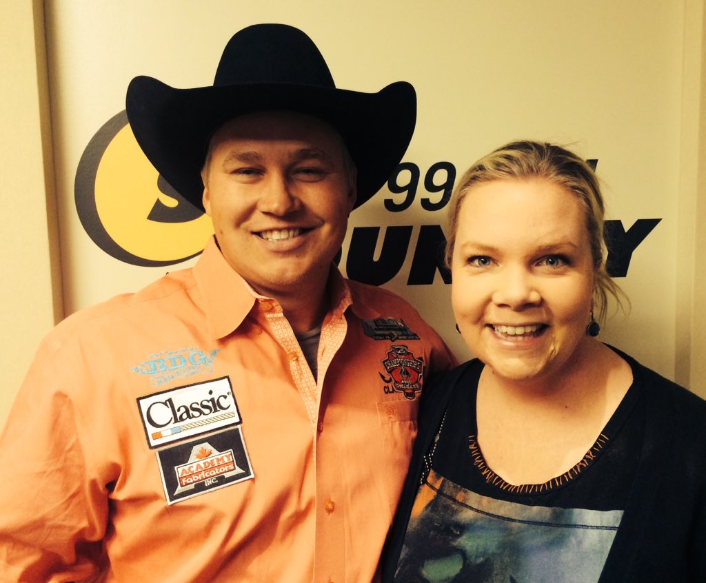 Thanks <a href="/simpson_levi/">Levi Simpson</a> for the visit today! Good luck at #CFR42 #foothills #cheer4locals <a href="/suncountry997/">Sun Country</a> #teamroping