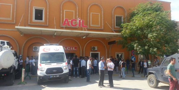rojnamevann's tweet photo. Kızıltepe'de,Ankara katliamı protestosnda polis kurşunuyla vurulan Ahmet Ünal tedavi gördüğü hstnde yaşamını yitirdi https://t.co/oNzKR1szY4