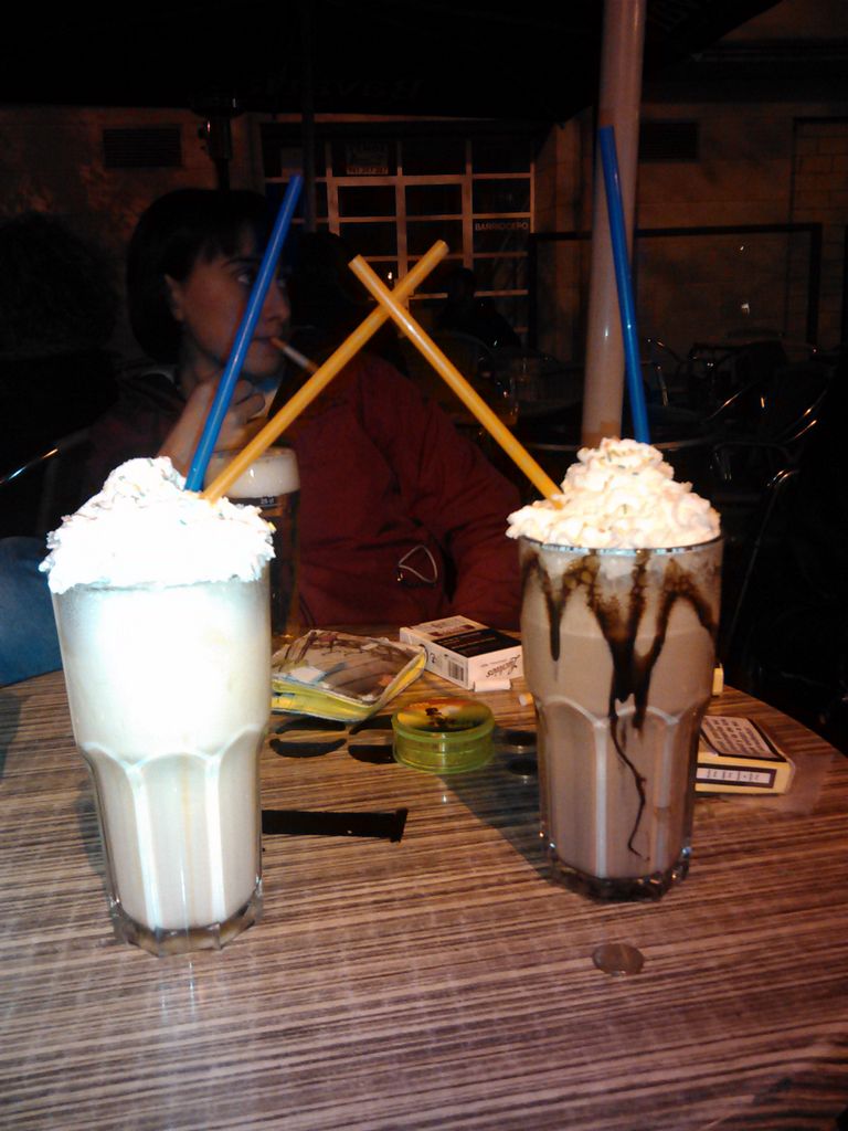 Nass_pink's tweet photo. Batidito rico rico con las pisinas😋 https://t.co/HbD9FXD7ah