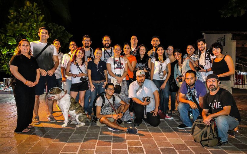 PhotoWalkPVR's tweet photo. Muchas gracias a los que nos acompañaron el sábado en nuestra caminata. #PuertoVallarta #PhotoWalkPVR #FotoPaseo https://t.co/N3k95FZs9i