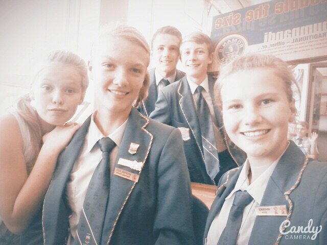 LSeurinck's tweet photo. Besties*!!!  <3 https://t.co/UC51I73dQA