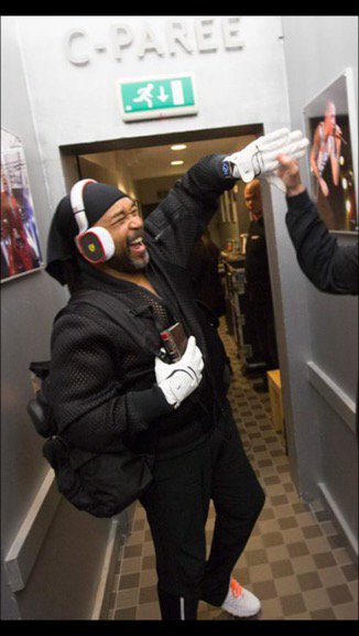 Happy birthday to the baddest dude to ever pick up the sticks, Carter Beauford! That smile can brighten any darkness 