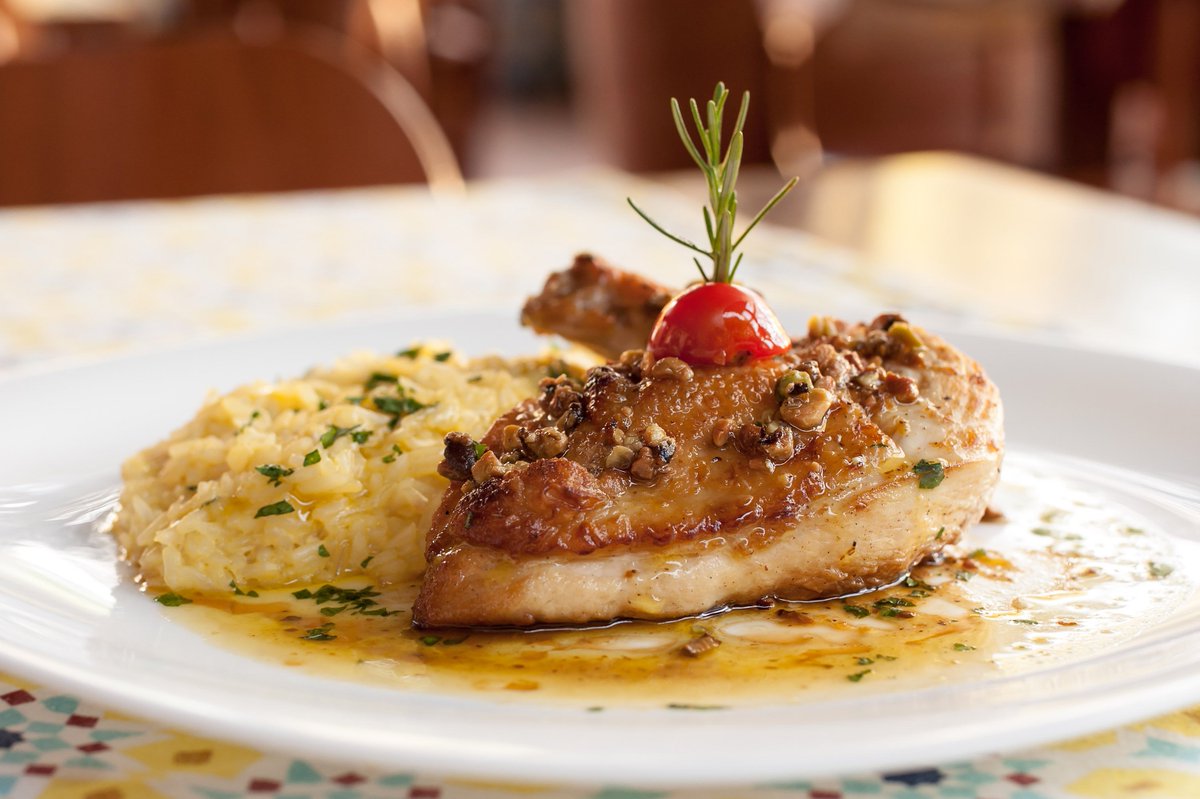 DonaLenha's tweet photo. Tem como resistir a esse prime de #frango com #arrozcremoso de #mostarda e #laranja? ✨ #Divino! 😍 #DonaLenha #BSB https://t.co/MA5lTuNrjr