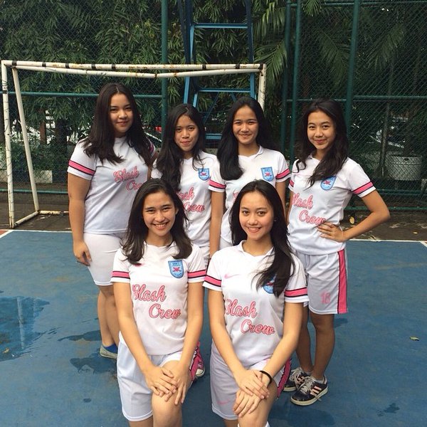 JktwstFutsal's tweet photo. kapan jakwist bikin tim futsal ladies kayak gini ?.😍 https://t.co/E3kgHKzc5K