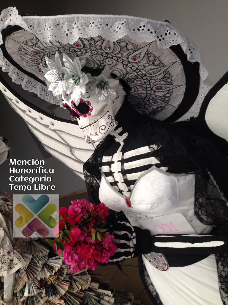 Ganadoras de la categoría tema libre #CatrinasProcentro2015 #ProCentroCuerna