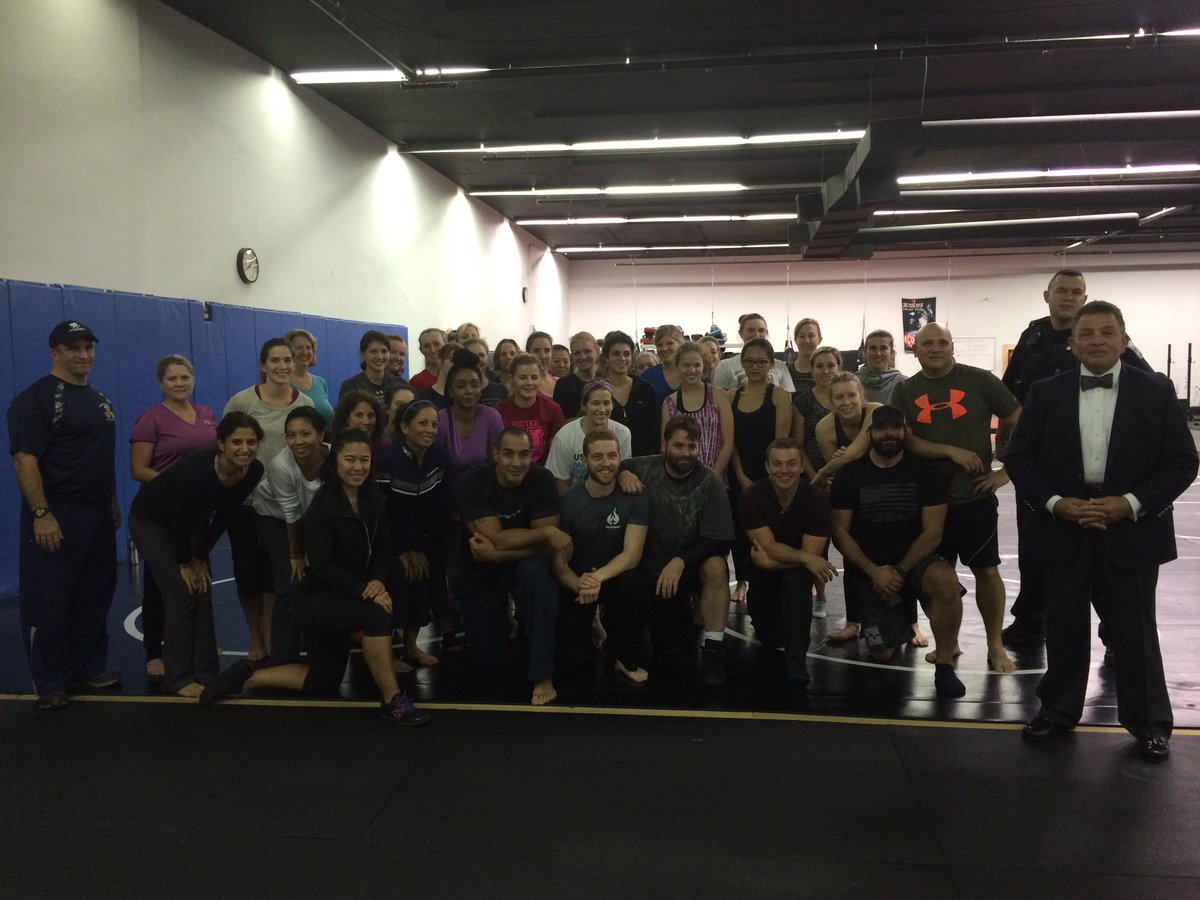 ArlingtonVaPD's tweet photo. ACPD participated in 2 @NOVAMMA free self-defense seminars.Officers presented info on personal safety &amp; crime stats. https://t.co/JfKggwbiM6