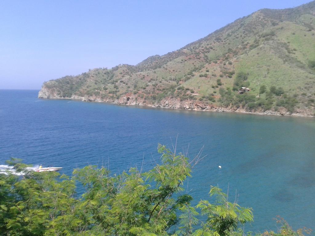 Shaky_Eco_Cuc's tweet photo. Lo mejor de Taganga sus playas, mantengamosla así #TagangaLimpia https://t.co/EaIIE051mt
