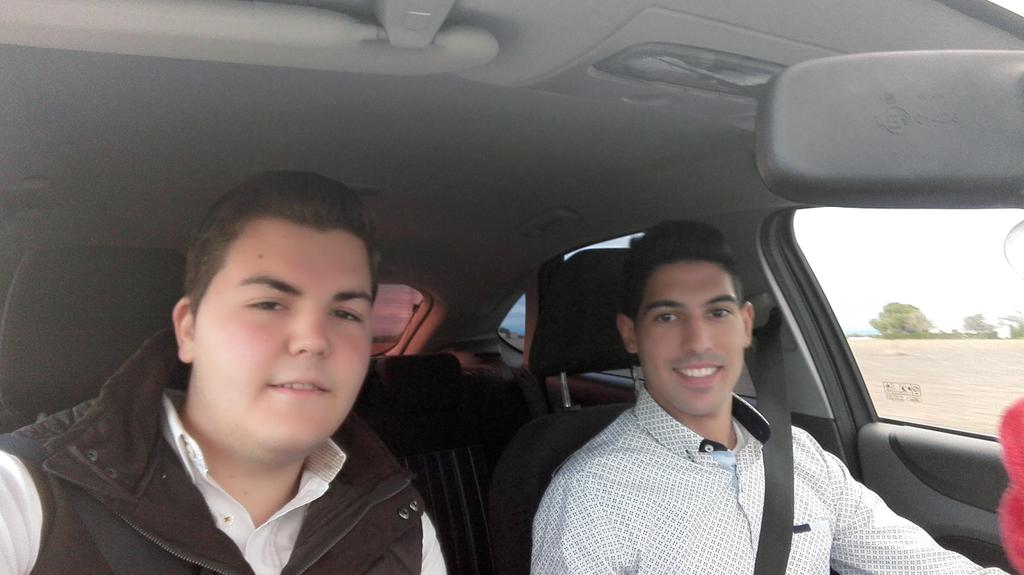 pepeluu93's tweet photo. Nos vamos pa Ecija tarde de cine 🎬🎥@manuelselio95 https://t.co/ExDz81HX7g