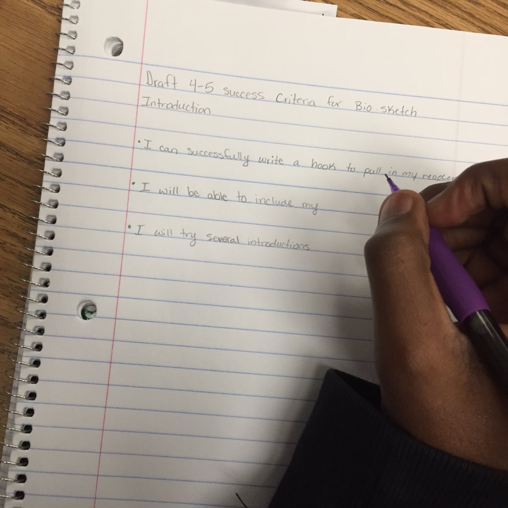 jaxdematz's tweet photo. Students drafting success criteria for their essay writing @LockermanMS @MDFormative @LisaLienemann https://t.co/UeNveVPzk0