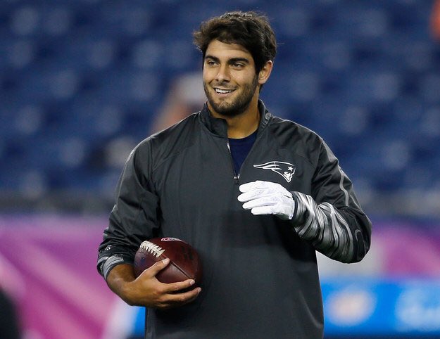 SabrinaSivert's tweet photo. Happy Birthday Jimmy Garoppolo!!! 🎉🎉🎁🏈 #PatriotsNation https://t.co/HxEnlNY61S