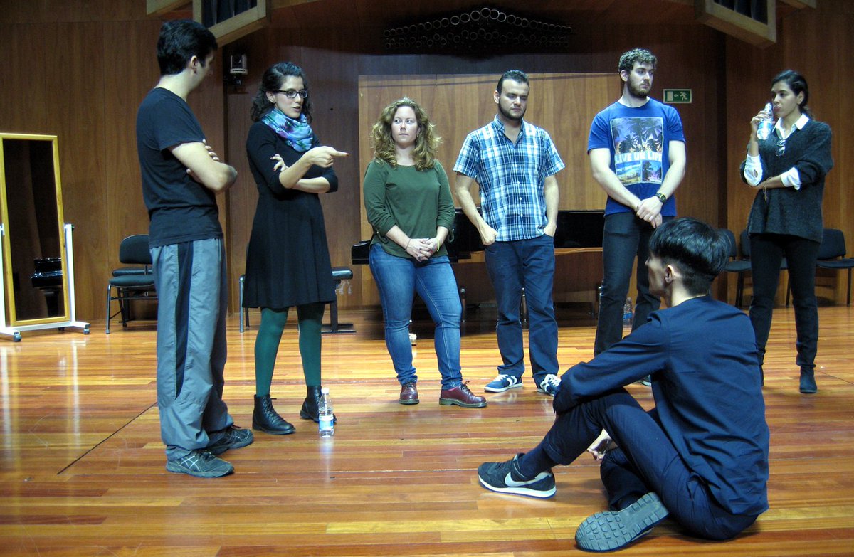 EscuelaRSofia's tweet photo. Taller @enoacommunity: @NeilBarryMoss de la Academia Ópera Verona y alumnos del Departamento Canto @FundacionAreces https://t.co/f98lEEbXj0