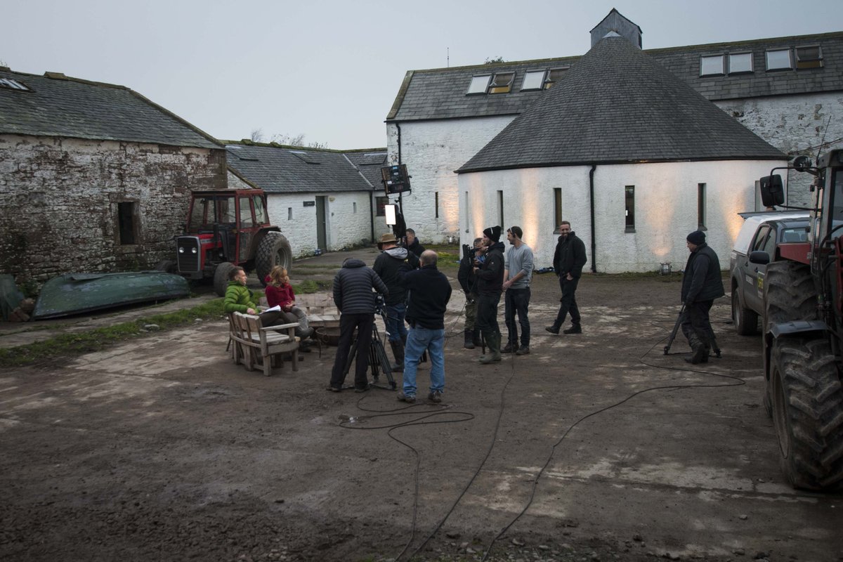 Rehearsals went well today ... now we're all incredibly excited for the first live show at 9PM tonight! #Autumnwatch