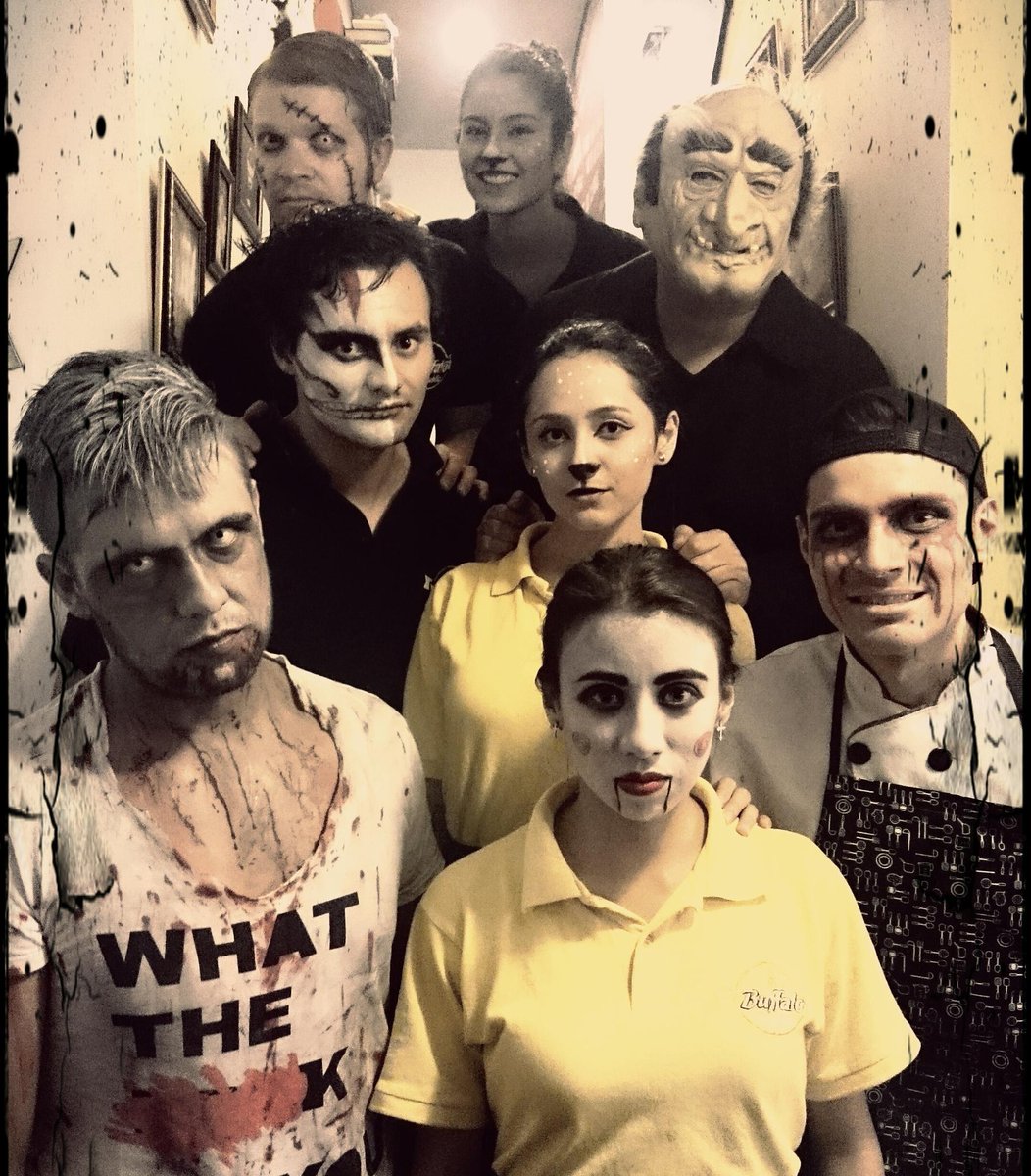 BuffaloRep's tweet photo. #Halloween #halloween2015 #Manizales @BuffaloRep #GHOST #walkingdead https://t.co/HxchFJ0Znd