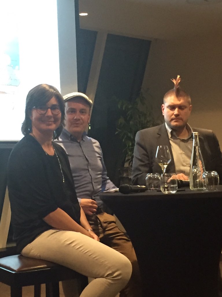 kybernetikus's tweet photo. Es fängt direkt an... ohne Umschweife #oettinger pseudo netzneutralität @tkkinstant @saschalobo mit @fiene #dusdigi https://t.co/uwuFbgPt67