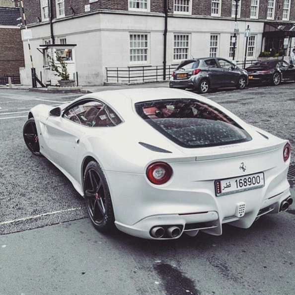 CarSwapMe's tweet photo. Ferrari F12 berlinetta 😳🙌 https://t.co/gzxMouIt8q