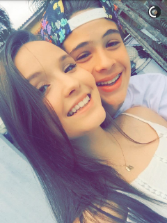 FanLarih's tweet photo. Haaa brasil nao faz isso comigo @larimanoela @Joaoguiavila https://t.co/m7lnMXMgJm