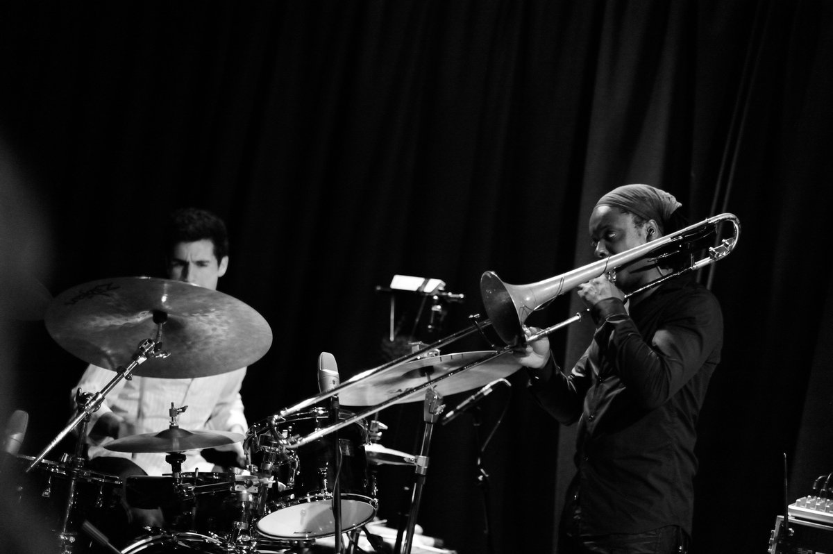 Come  hang out with us <a href="/yorkearlymusic/">NCEM</a> Sun 15th Nov w/<a href="/Pedro2Segundo/">Pedro Segundo</a> Hurry get yr tix b4 they all go!! #jazzandmore