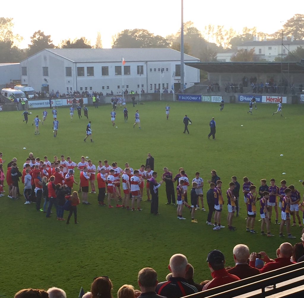 JohnnyMagee06's tweet photo. U 15 boys of @KCrokesGAAClub &amp; @WColmcille showed how we should pay respect to each other after every game #respect https://t.co/J2qiJ17B2q