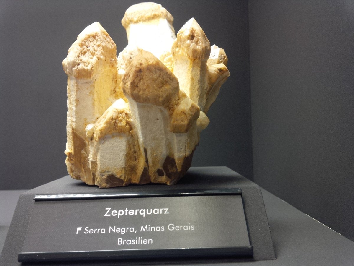 jeremyabird's tweet photo. #mineral #Freberg https://t.co/b0KOw2wjr1