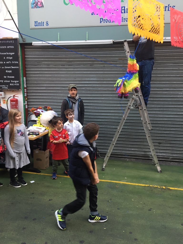 three_eightfour's tweet photo. Fantastic #DayOfTheDead yesterday with neighbors @CasaMorita @20storeyJoe @BukowskiGrill @unit16brixton #EJDOTD15 https://t.co/qpD1iZaXpa