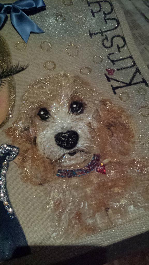 KarenWuffleluv's tweet photo. Latest creation #cocopoo #jutebag @Love4K9s @DogsofInstagram @yourdog #Christmas #bespoke #wuffleluv https://t.co/0gHEE5laca