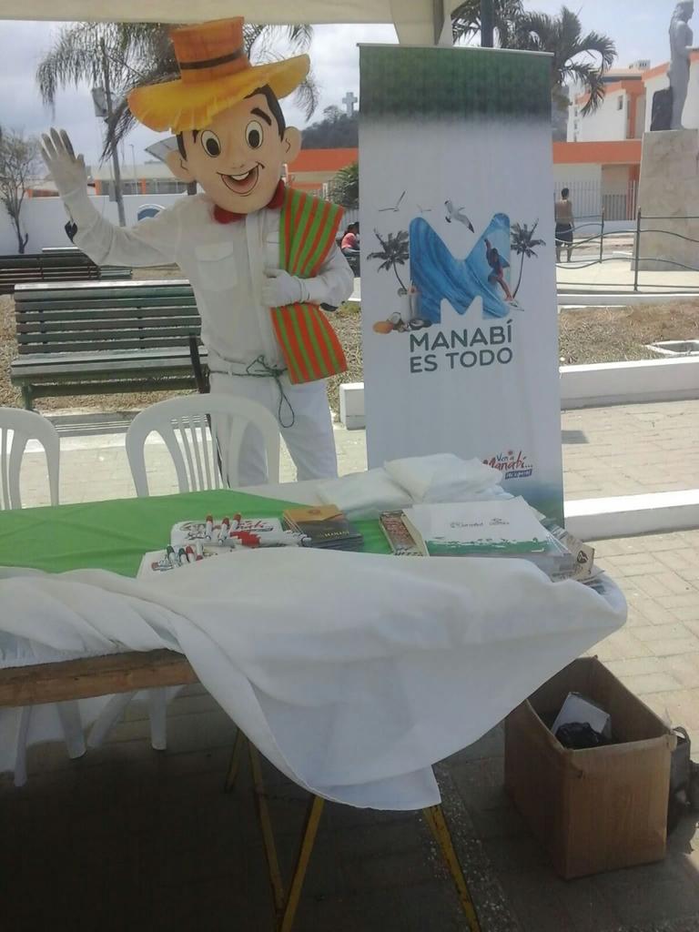 PrefecturManabi's tweet photo. Todos invitados a la Feria Gastronómica y Artesanal en el malecón de #BahiaDeCaraquez #ManabiEsTodo https://t.co/GJp4czD7O4