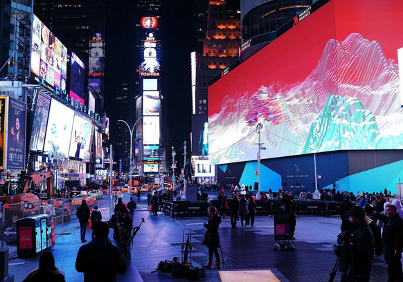 slatebiztech's tweet photo. Google is bringing automated ads to billboards for the first time: https://t.co/izHcqHrQBq https://t.co/t4EwnvtGiy