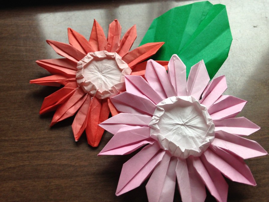 Chinjuh 化物昼寝鼾 Kindle用新刊発売中 Origami 図書館でこの本を借りてきた 現在中古でしか手に入らないみたい 林 弘美 の 折り紙フラワー 身近な紙で作るペーパーガーデニング レディブティックシリーズ 1858 を Amazon でチェック