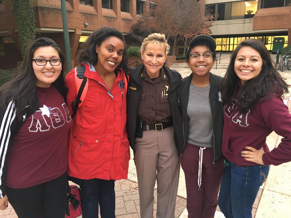 Women power with @LTADeltaEpsilon  and <a href="/FairfaxDems/">Fairfax Democrats</a> for #keepgmublue!