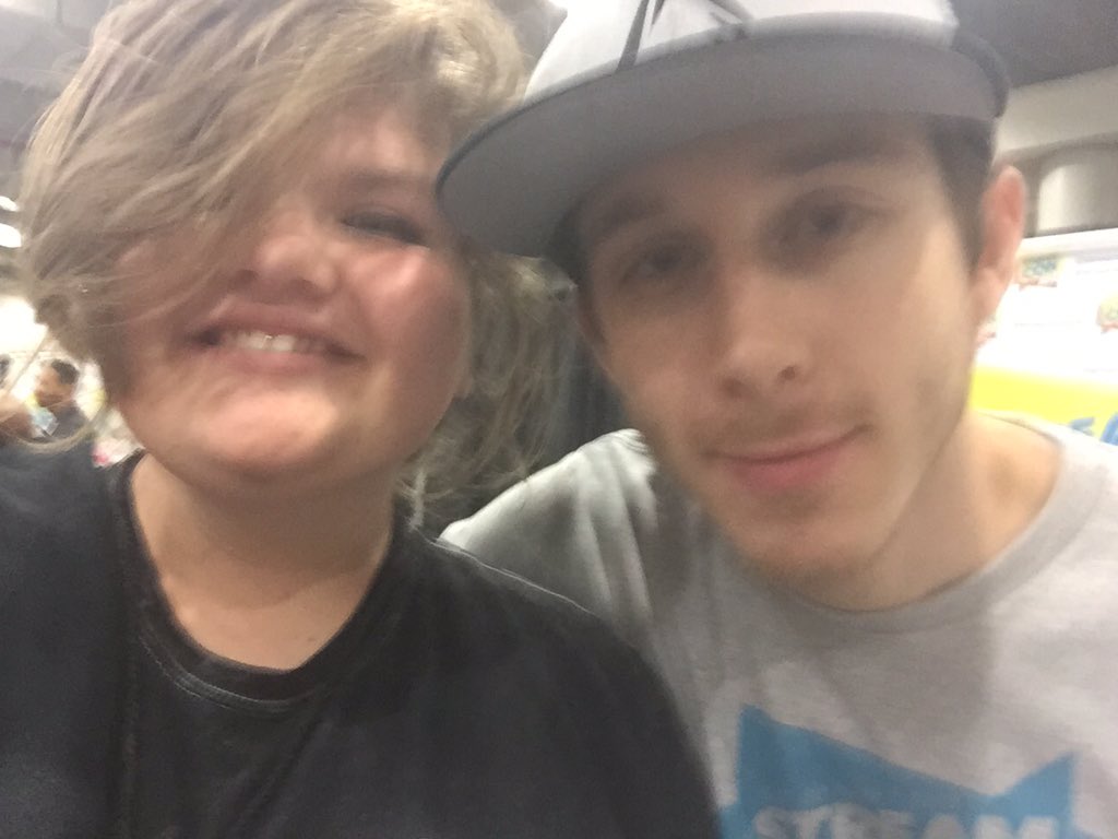 spacespasm's tweet image. streamcon!!!!❤️