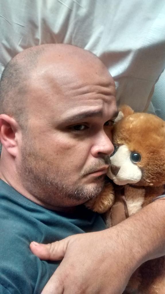 CarbonReign's tweet photo. Yeah, I don't feel good. But...
Thank you for the sweet gift.
#TrueBlueFriend https://t.co/fdY3tULPtO