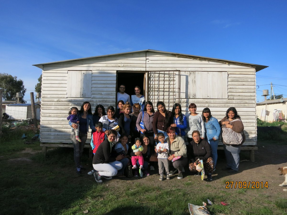 TECHOarg's tweet photo. ¡Construí en la sede #CorrientesChaco! Hacé clic acá->https://t.co/hzacj2j7mG e invitá a tus amigos. ¡Te esperamos! https://t.co/6s4cIfWSHc