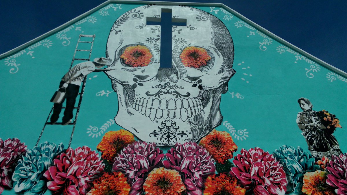 radialfm's tweet photo. Feliz #DiaDeMuertos Imagen del #Panteón Colonia de #CddelCarmen #Campeche https://t.co/kq1FJ34vyt