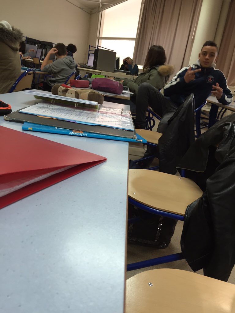Valsmts's tweet photo. Moi quand j'ai fais une connerie et que je panique : https://t.co/xFcOZjv9Yt