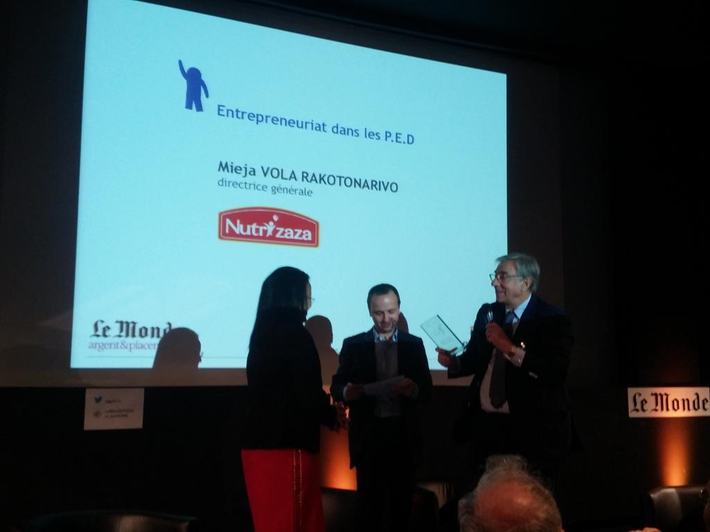 sidi_solidarite's tweet photo. #GPFS15 la remise du prix à #Nutrizaza. Bravo ! https://t.co/Axj5TEuTdX