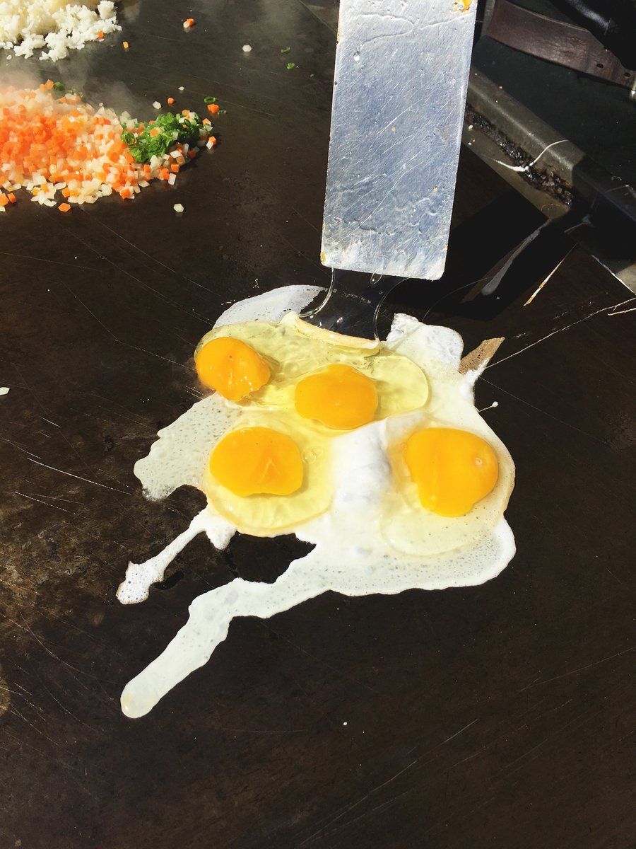 sushirokula's tweet photo. Classic fan favorite of #Teppanyaki - #FriedRice. #ROKUSunset #eggs #foodie #sunsetstrip https://t.co/1CmPjkwFI2