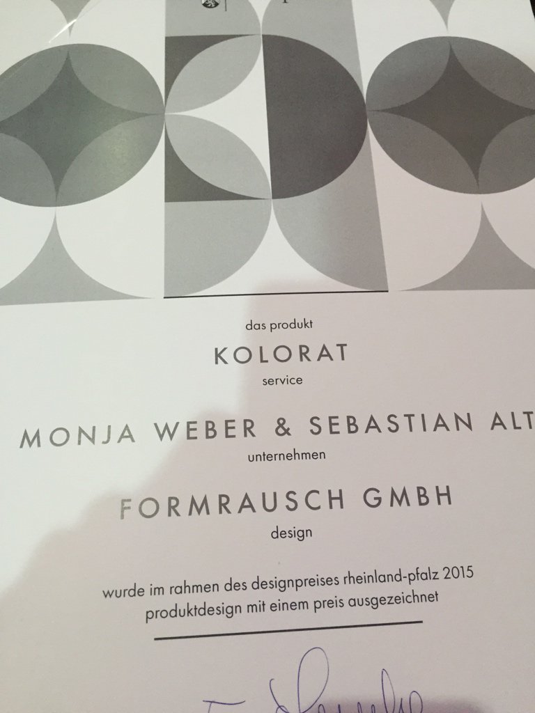 tomfarm's tweet photo. #urkunde #designpreis 💪😊👍 https://t.co/q0pvIZ2zoP