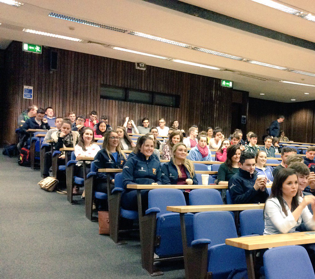 ucccommsoc's tweet photo. A packed Boole lecture theatre for our second event of #CommWeek15 'A Student's Guide to the Economic Recovery'. https://t.co/c3Ib1DxtHk
