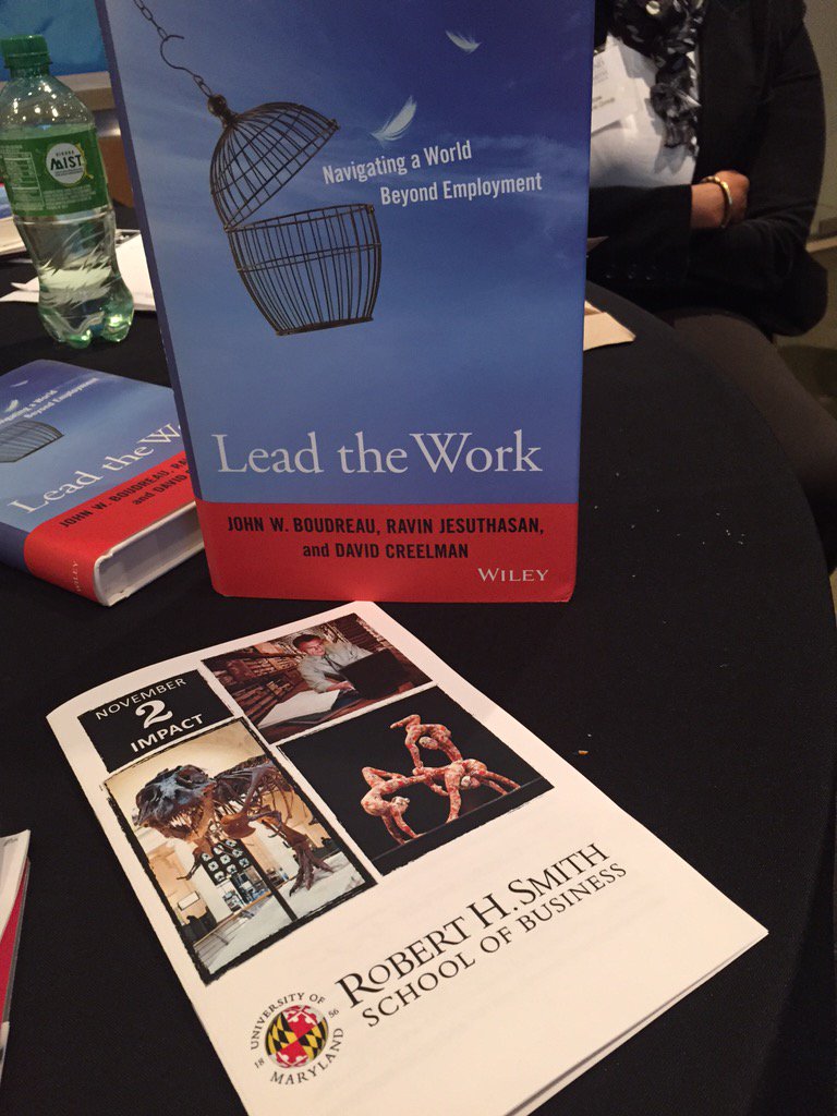 KelliDavis_TW's tweet photo. @towerswatson give aways! #LeadTheWork @RavinJesuthasan @JohnWBoudreau @dcreelman at #Impact @SmithSchool https://t.co/TkzZlfdEzN