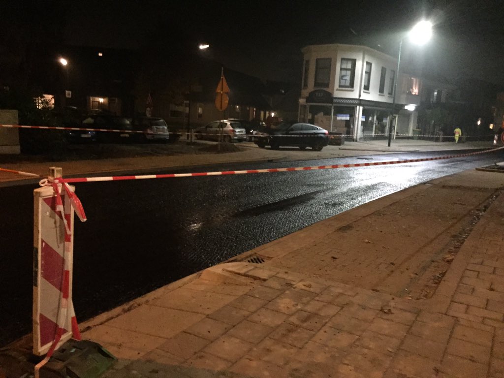 BCN_Code95's tweet image. En daar sta je langs de weg