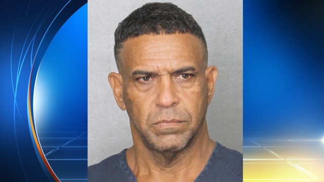 S. Fla. man arrested after masturbating in front of children at bus stop bit.ly/1WulzmB?utm_me… https://t.co/fRhhB0emMQ